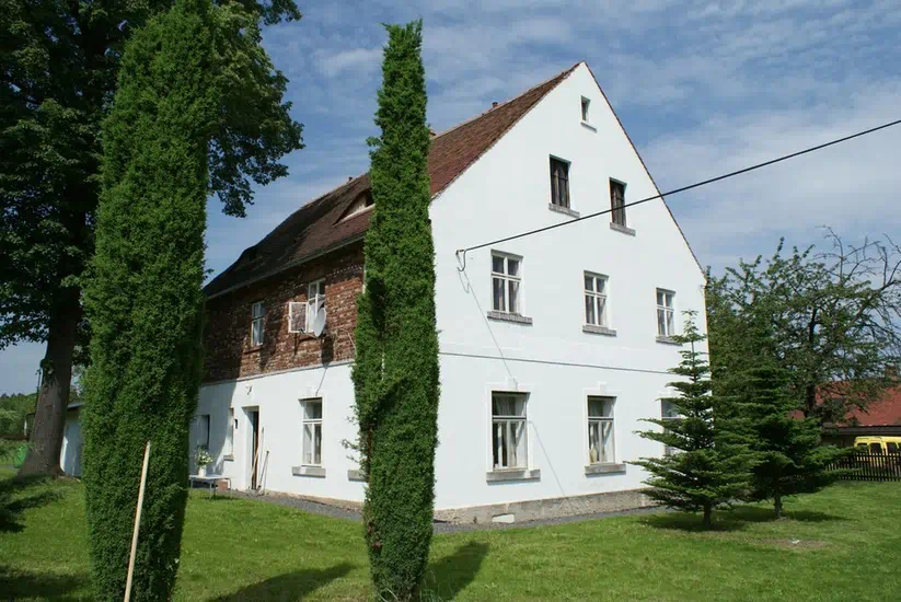 Groot huis, met ruime tuin, eigen bos, nabij IJzergebergte en Liberec, Noord-Bohemen, Tsjechië